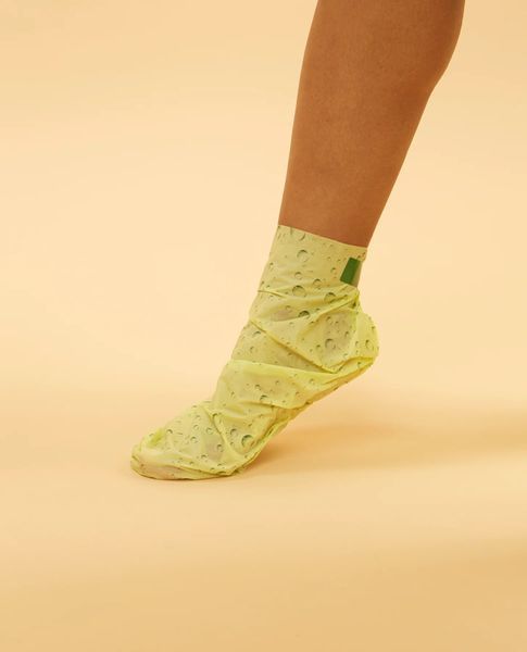 Шкарпетки-маска для ніг освіжальні з м'ятою Refreshing Odor Treatment Socks Odor Relief Foot Mask VFC101MNT фото