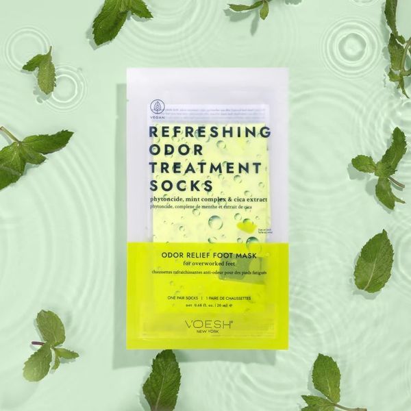 Шкарпетки-маска для ніг освіжальні з м'ятою Refreshing Odor Treatment Socks Odor Relief Foot Mask VFC101MNT фото
