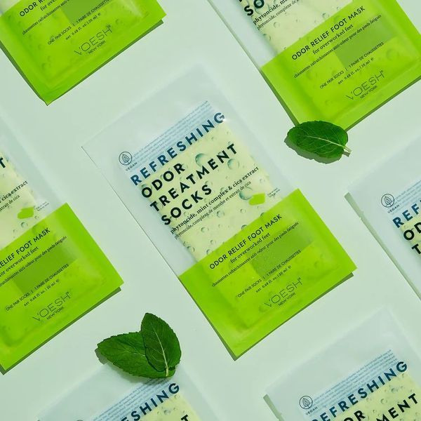 Шкарпетки-маска для ніг освіжальні з м'ятою Refreshing Odor Treatment Socks Odor Relief Foot Mask VFC101MNT фото